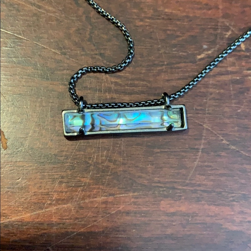 Kendra Scott Leanor Necklace -Gunmetal w Abalone